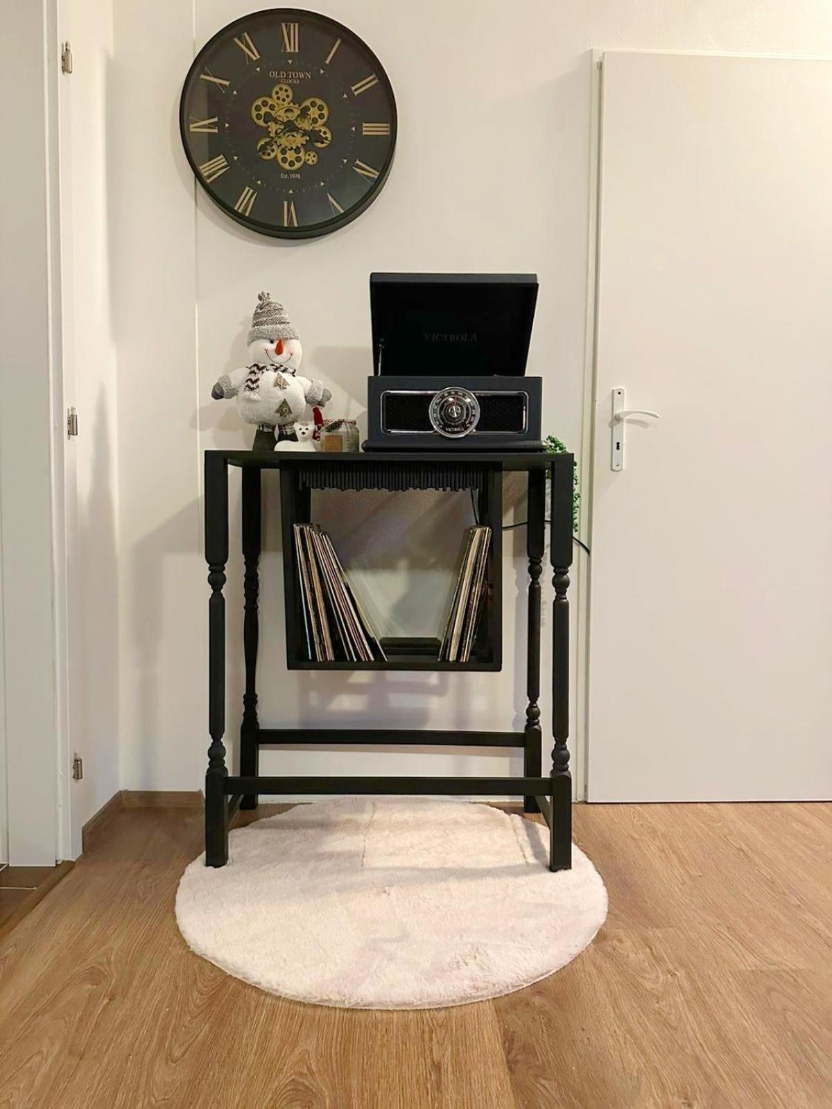 Spacious Flat & Parking Possibility, 3 Stops To Wenceslav Square 프라하 외부 사진