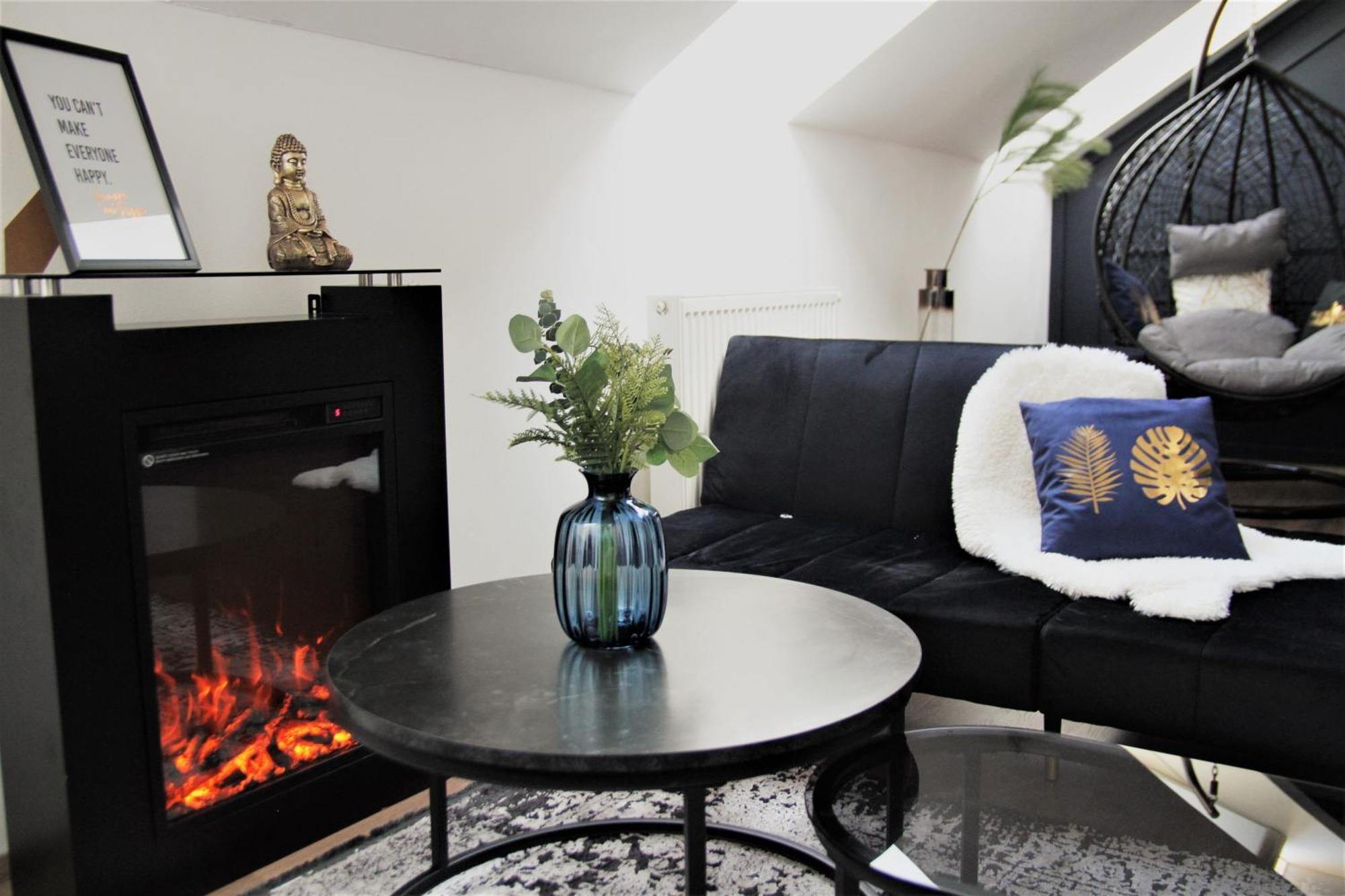 Spacious Flat & Parking Possibility, 3 Stops To Wenceslav Square 프라하 외부 사진